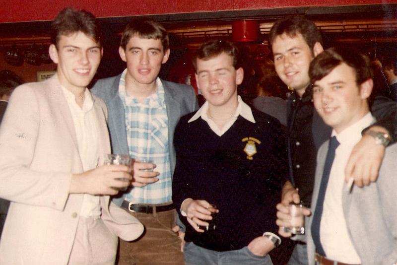 81_J_Guzz_Nightclub.jpg - Stu Storer, 2 unknown ROs, Mark Haynes, Perry Mason 17th October 1981 in Guzz nightclub